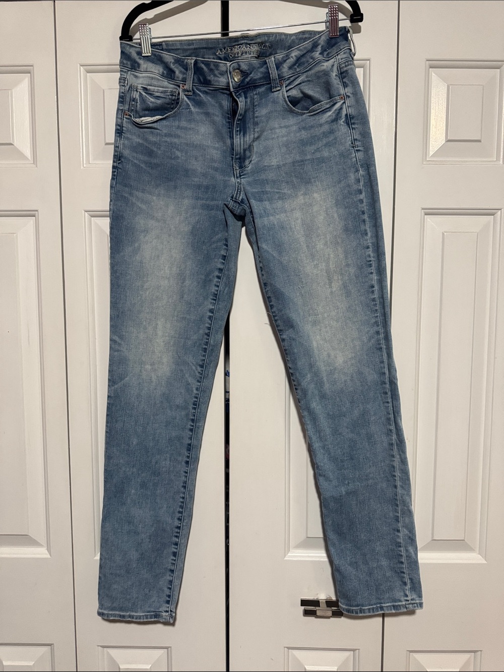 American Eagle Outfitters Light Wash Women’s Skinny Jeans